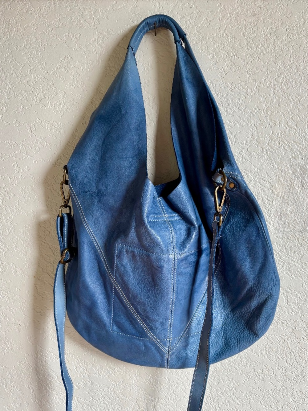 Bolsa Nova Italian Leather Slouch Hobo Bag - Soft Blue Leather - Made in Italy